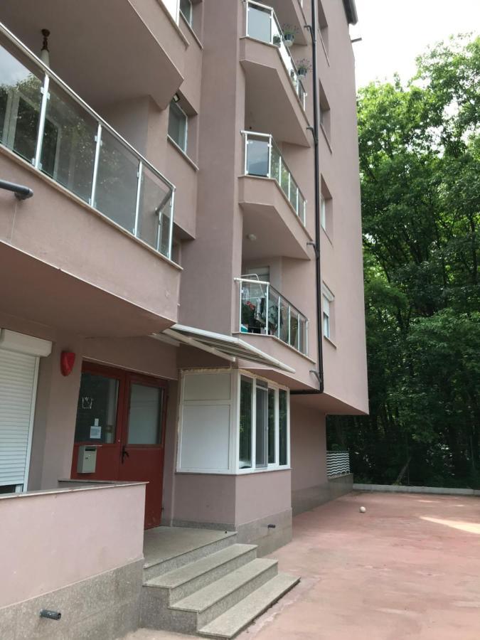 North Park Suite София Екстериор снимка